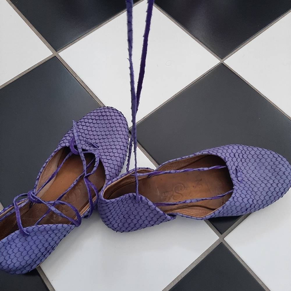 Sandals - Picture 5 of 9